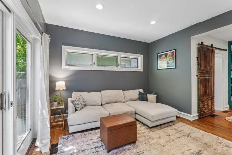 2724 Simpson Street Evanston IL 60201