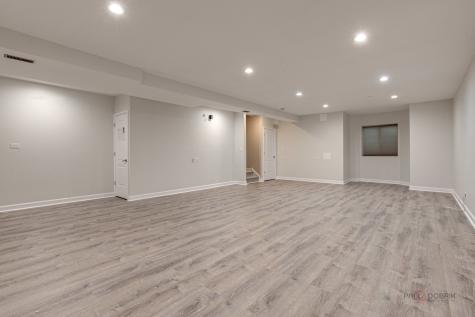 2460 Violet Street Glenview IL 60026