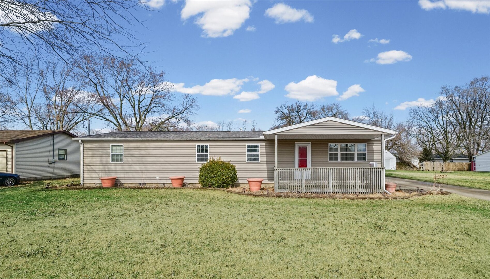1095 Eastview Drive Paxton IL 60957