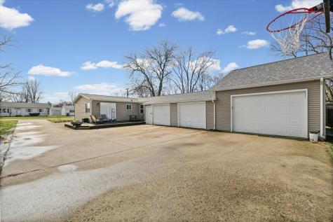 1095 Eastview Drive Paxton IL 60957