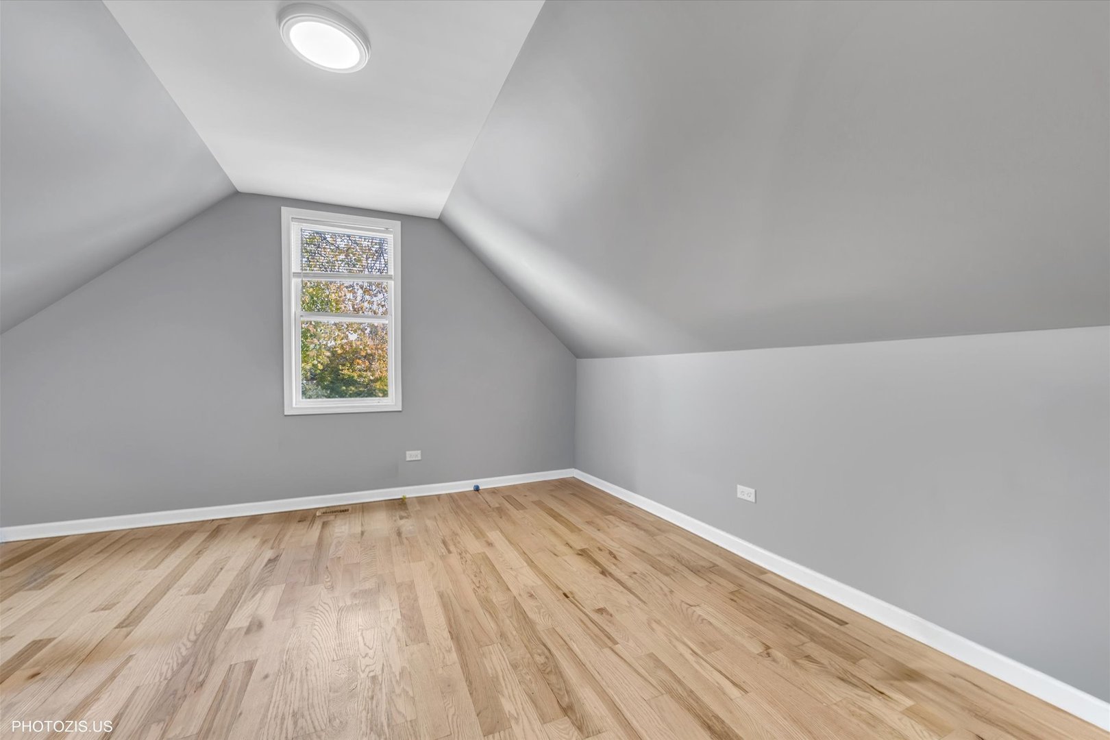 8404 South Exchange Avenue Chicago IL 60617