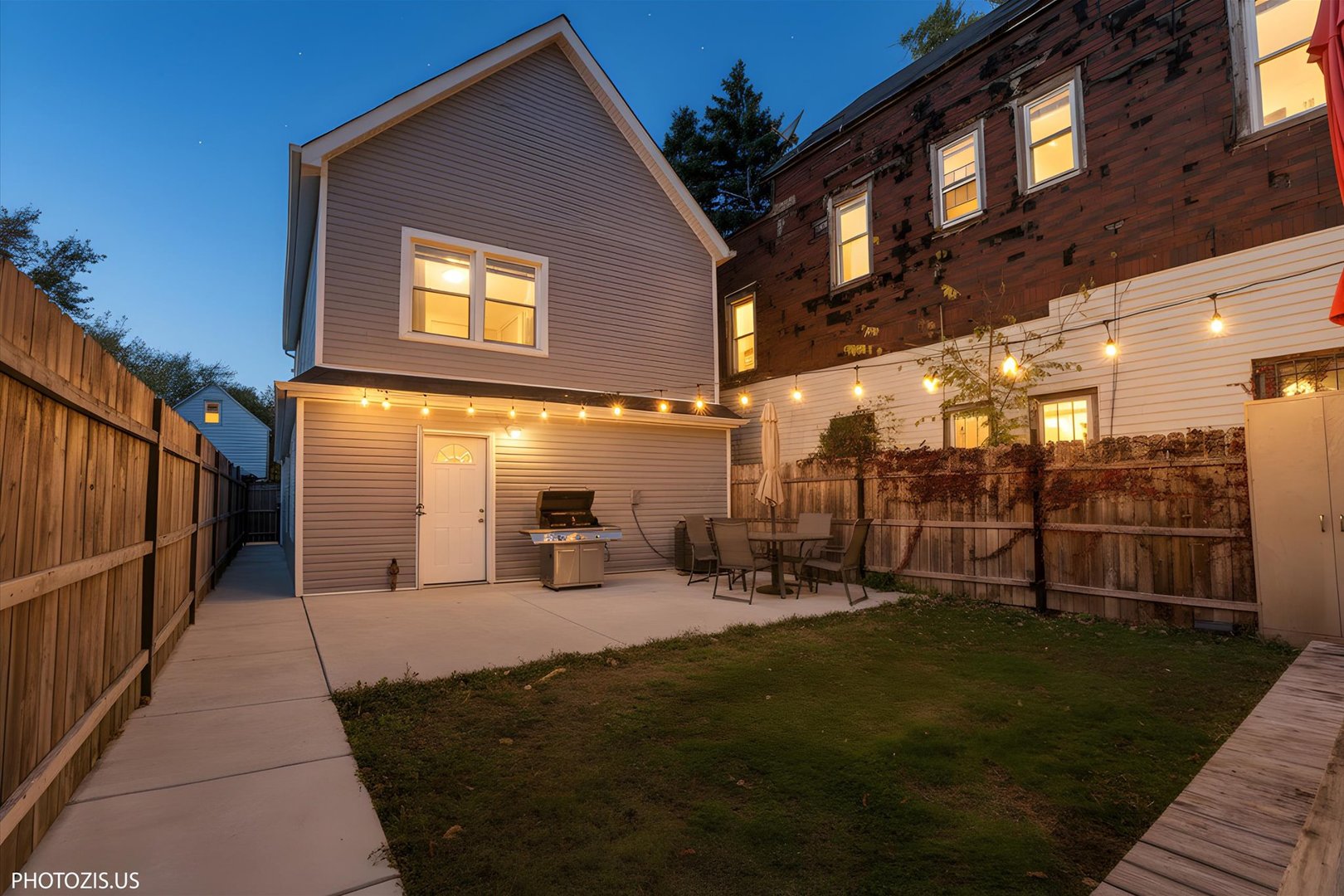 8404 South Exchange Avenue Chicago IL 60617