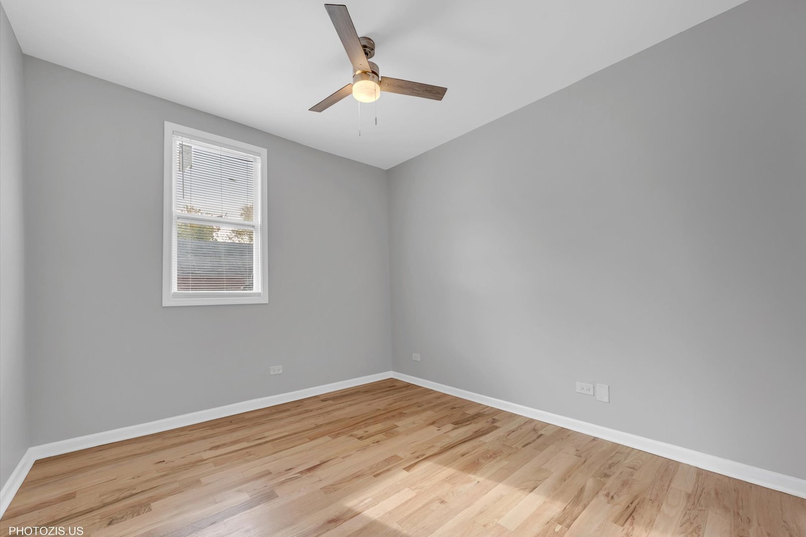 8404 South Exchange Avenue Chicago IL 60617