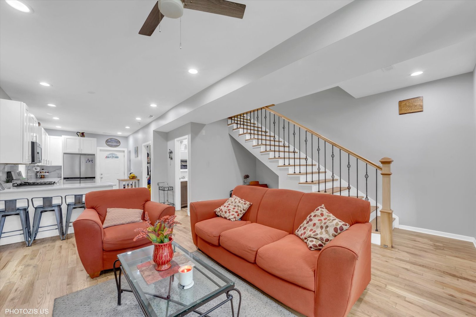 8404 South Exchange Avenue Chicago IL 60617