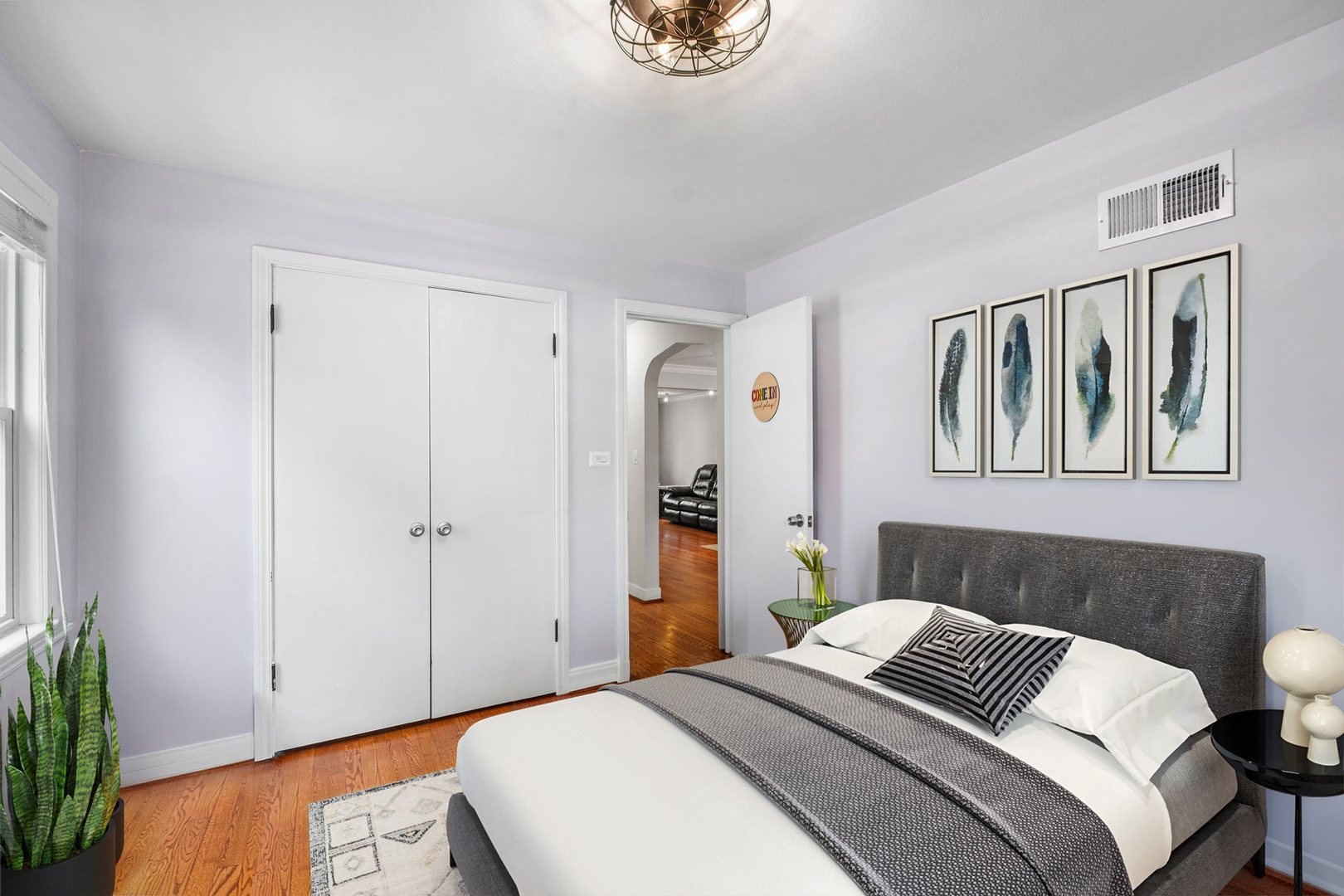 5904 West Berenice Avenue Chicago IL 60634