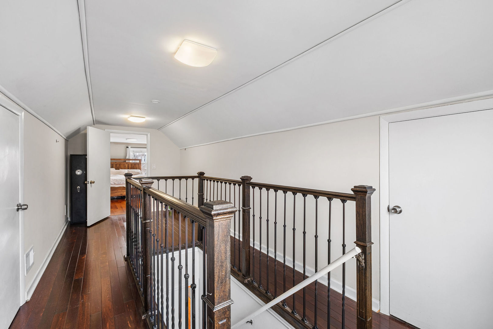 5904 West Berenice Avenue Chicago IL 60634