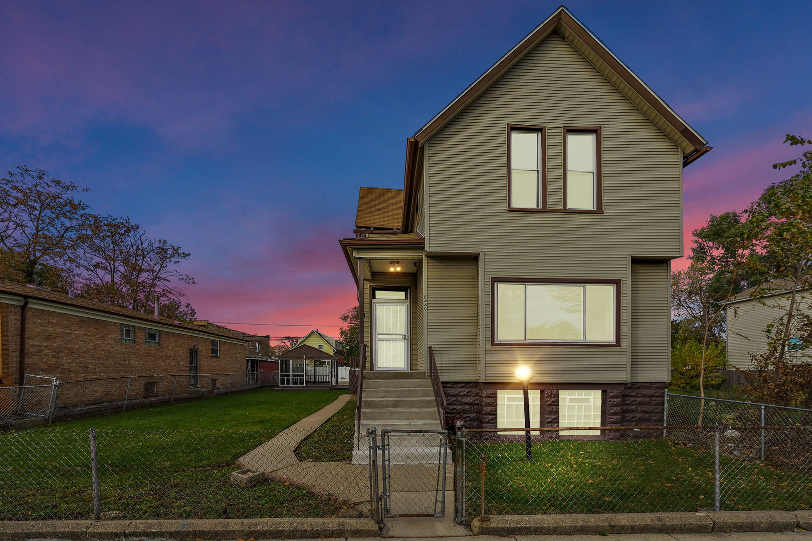 8440 South Peoria Street Chicago IL 60620