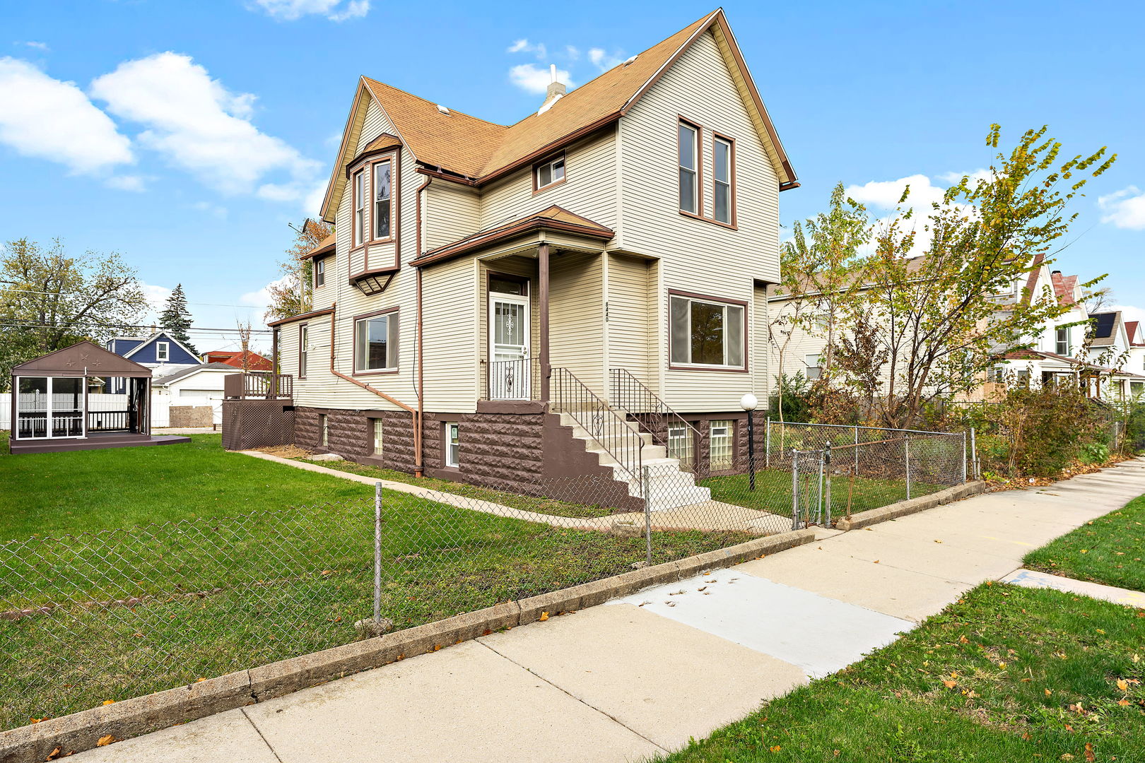 8440 South Peoria Street Chicago IL 60620