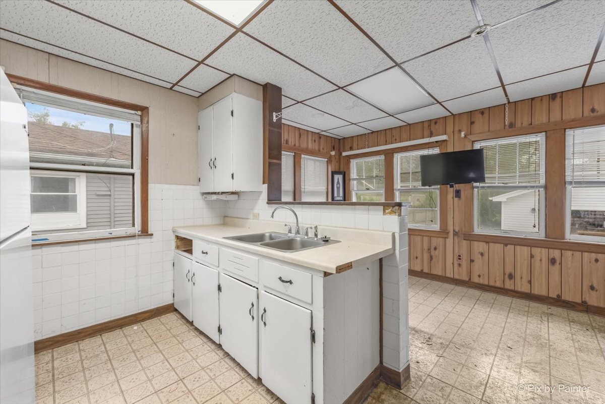 217 West School Street Villa Park IL 60181