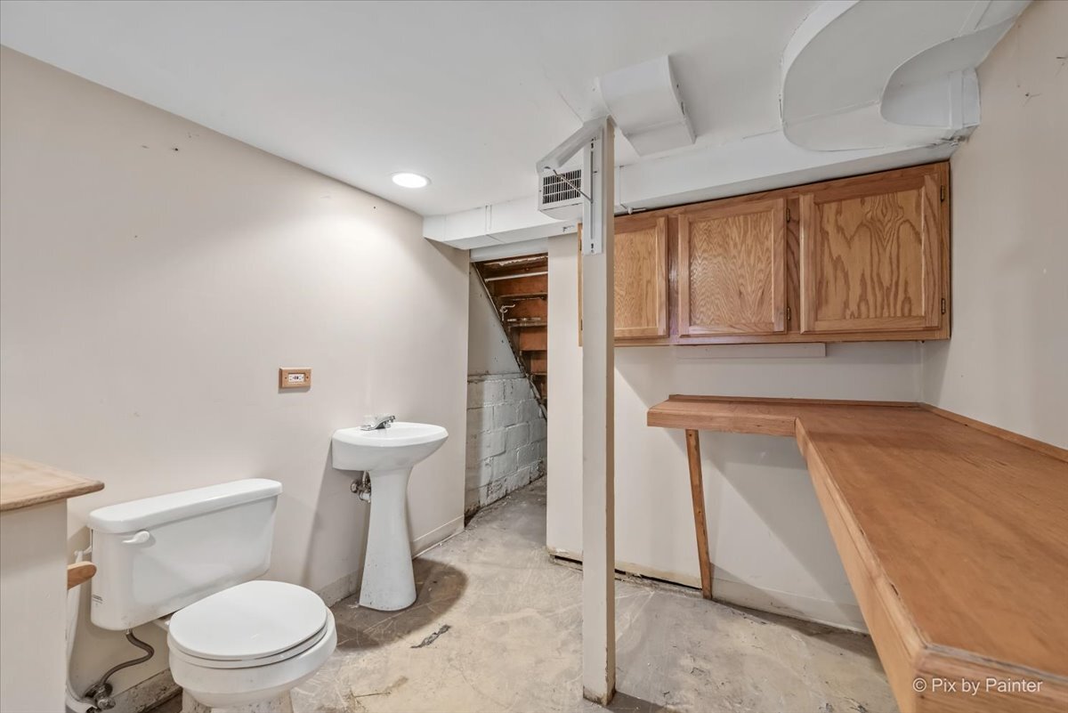 217 West School Street Villa Park IL 60181