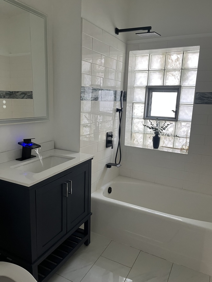 11814 South Parnell Avenue Chicago IL 60628