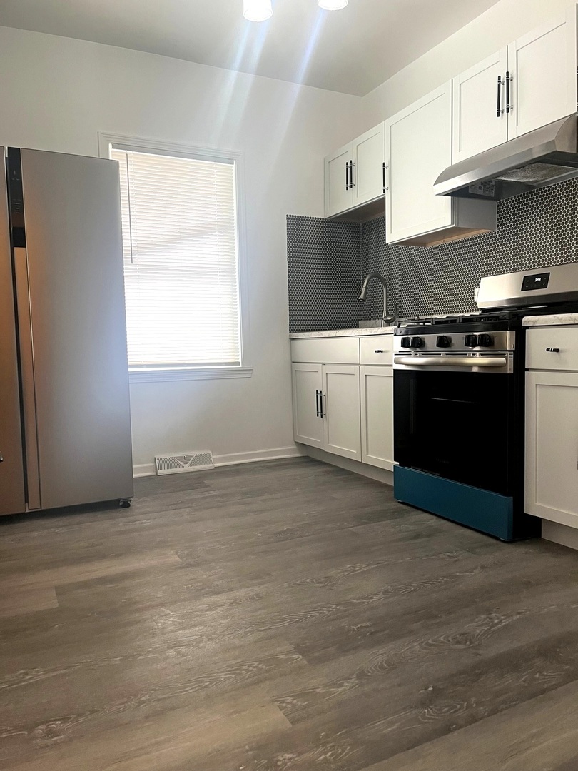 11814 South Parnell Avenue Chicago IL 60628