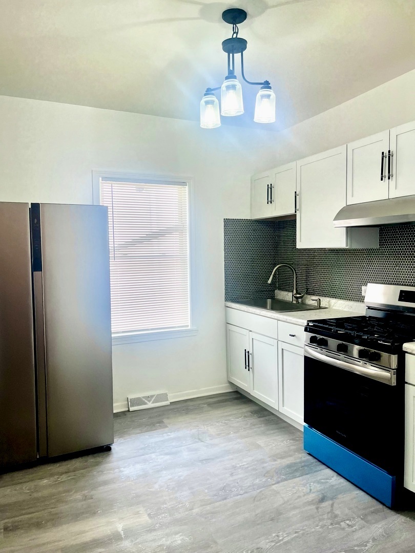 11814 South Parnell Avenue Chicago IL 60628