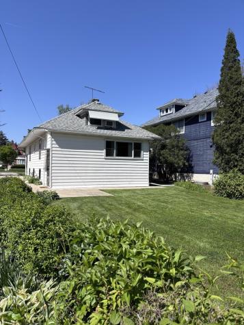 377 Blackhawk Road Riverside IL 60546