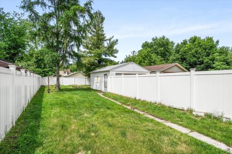 849 North 11th Street Dekalb IL 60115