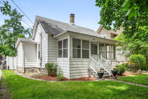 849 North 11th Street Dekalb IL 60115