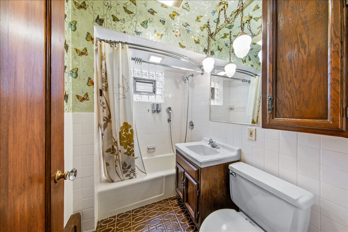 3130 North Monitor Avenue Chicago IL 60634