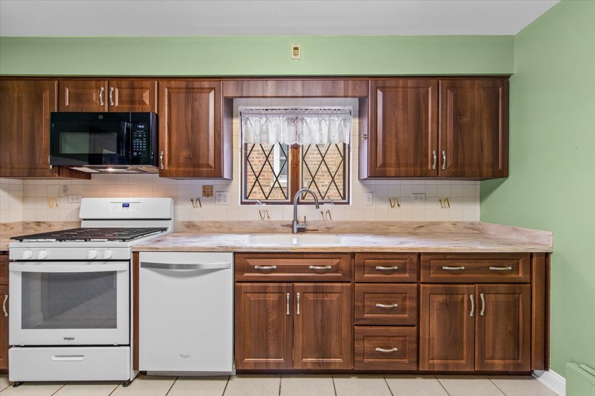3130 North Monitor Avenue Chicago IL 60634