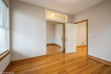 3220 West Cortez Street Chicago IL 60651