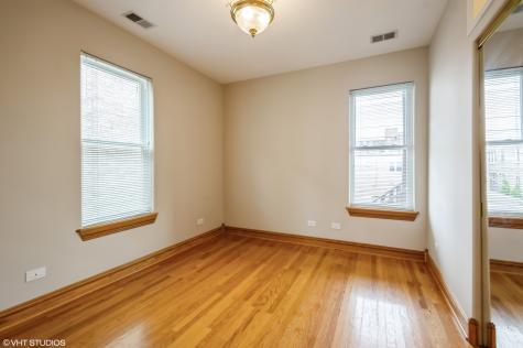 3220 West Cortez Street Chicago IL 60651