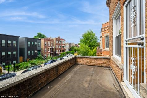 3220 West Cortez Street Chicago IL 60651