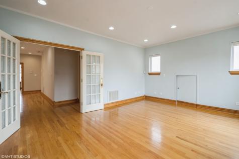 3220 West Cortez Street Chicago IL 60651