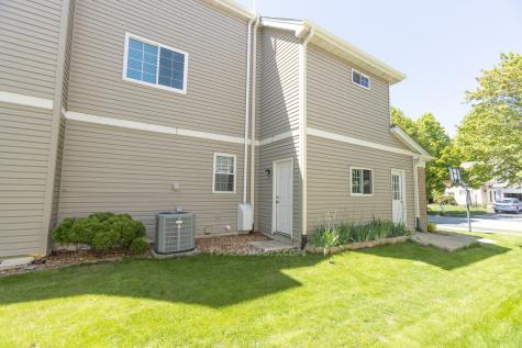 3275 Grafton Lane Aurora IL 60502