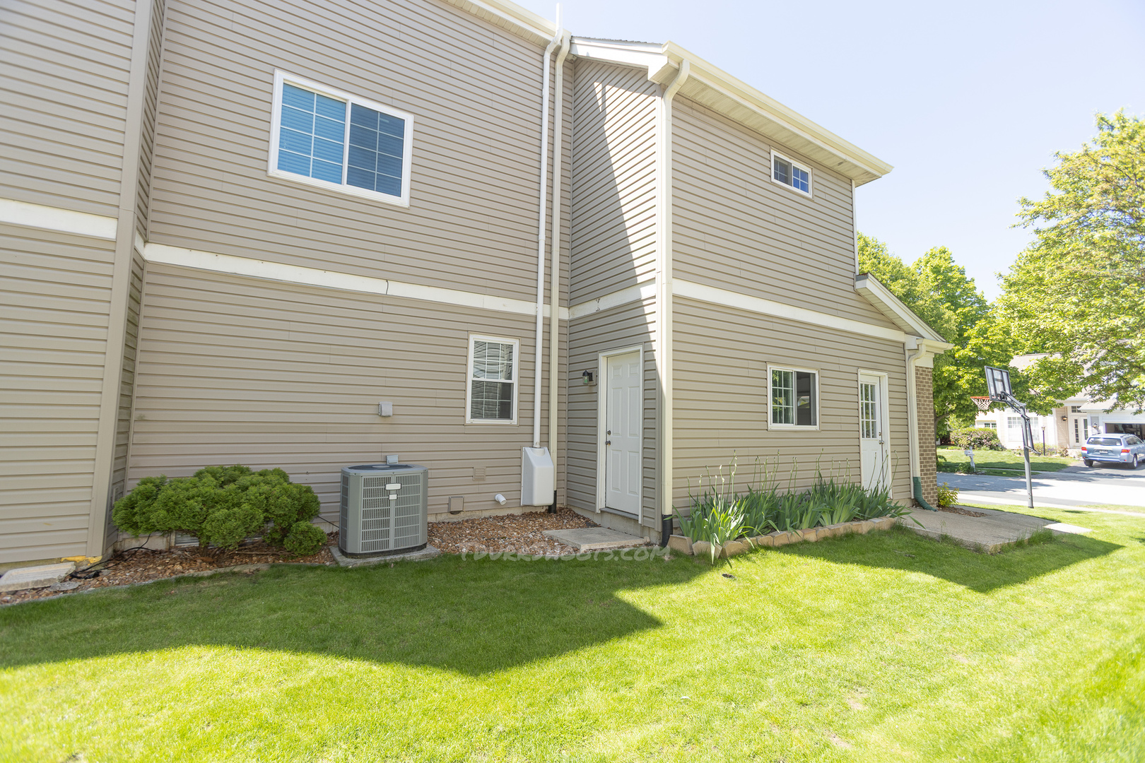 3275 Grafton Lane Aurora IL 60502