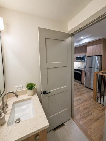 1335 West Estes Avenue Chicago IL 60626