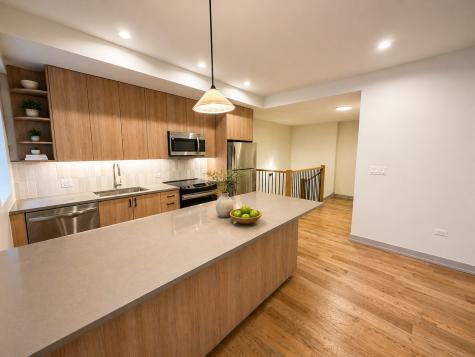 1335 West Estes Avenue Chicago IL 60626