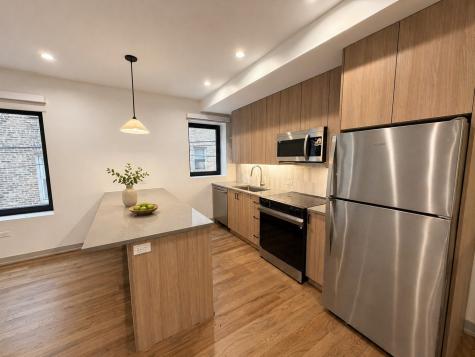 1335 West Estes Avenue Chicago IL 60626
