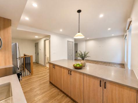 1335 West Estes Avenue Chicago IL 60626