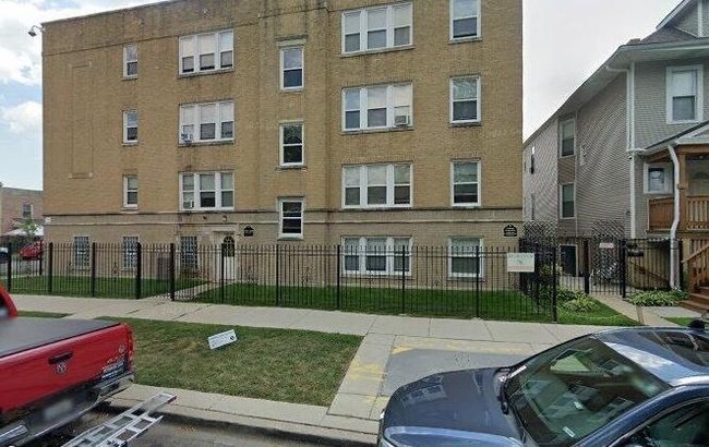 4305 West Palmer Street Chicago IL 60639