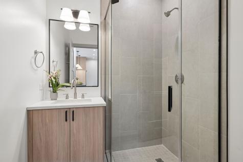 1331 West Estes Avenue Chicago IL 60626