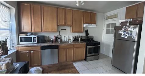 3325 North Lakewood Avenue Chicago IL 60657