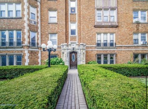 10913 South Longwood Drive Chicago IL 60643
