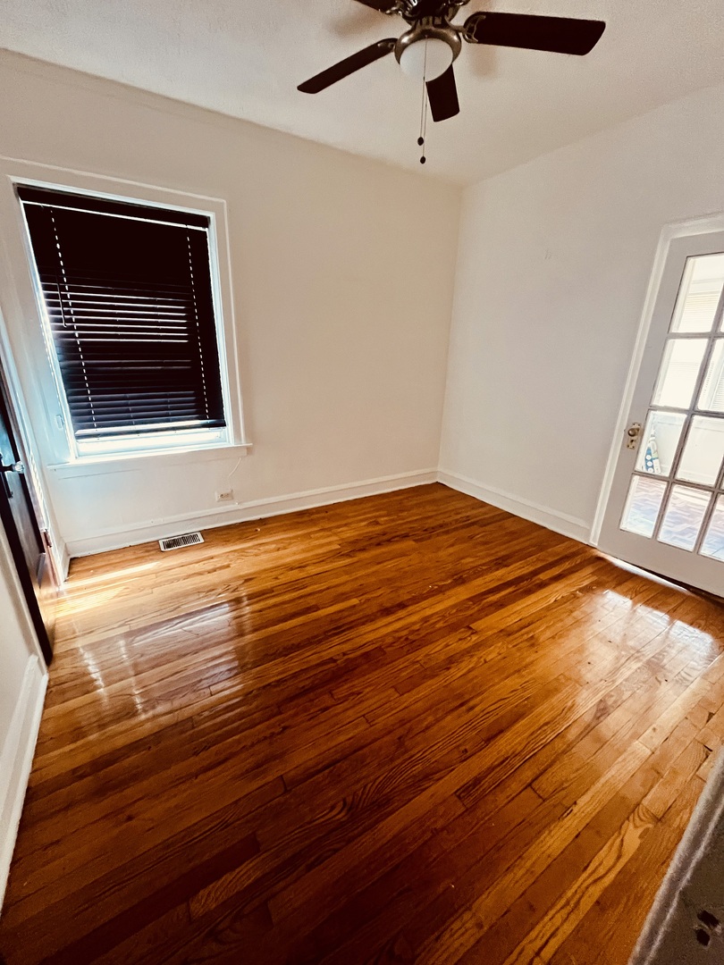 8236 South Sangamon Street Chicago IL 60620