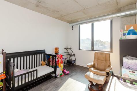 1714 West Roscoe Street Chicago IL 60657