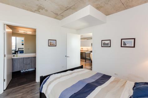 1714 West Roscoe Street Chicago IL 60657