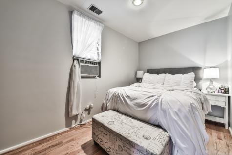 3238 North Southport Avenue Chicago IL 60657