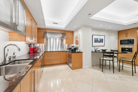 680 North Lake Shore Drive Chicago IL 60611