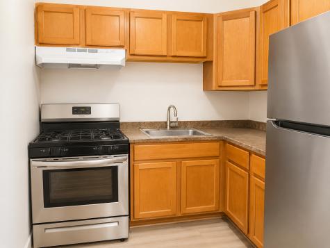 1635 West Morse Avenue Chicago IL 60626