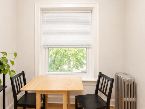 1635 West Morse Avenue Chicago IL 60626