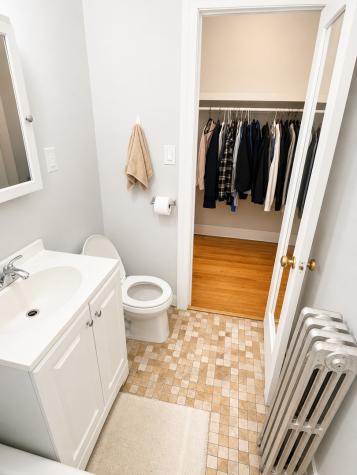 1635 West Morse Avenue Chicago IL 60626