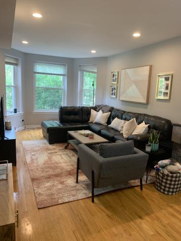 3738 North Fremont Street Chicago IL 60613