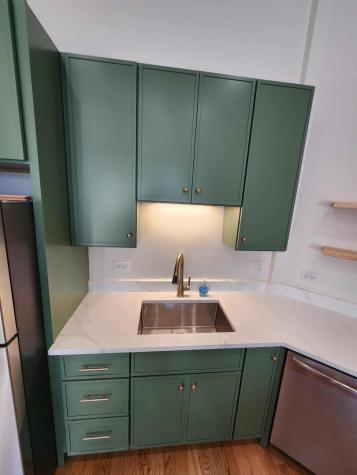 6321 South Eberhart Avenue Chicago IL 60637