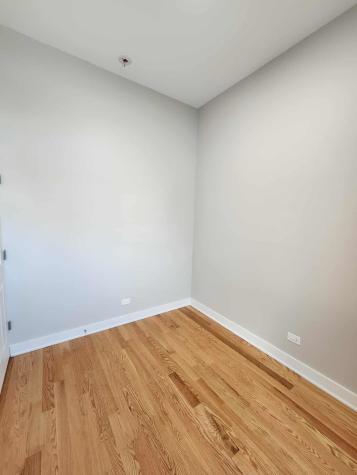 6321 South Eberhart Avenue Chicago IL 60637