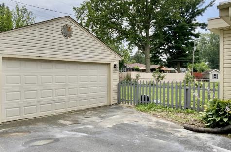3929 Pinecrest Road Rockford IL 61107