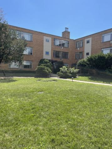 7529 North Maplewood Avenue Chicago IL 60645
