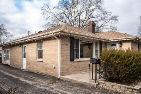 227 North Butterfield Road Libertyville IL 60048